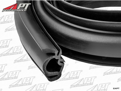 Soft top front seal Spider 1970 - 1993