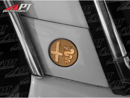 Round golden badge C- Pillar Giulia Super left / right